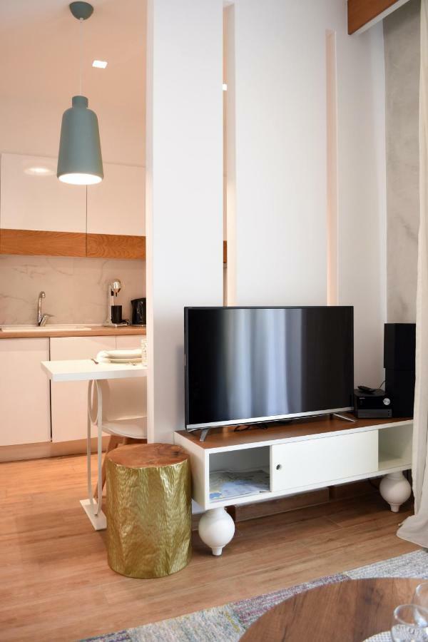 Cosmos N Armonia Apts. Thessaloniki Buitenkant foto